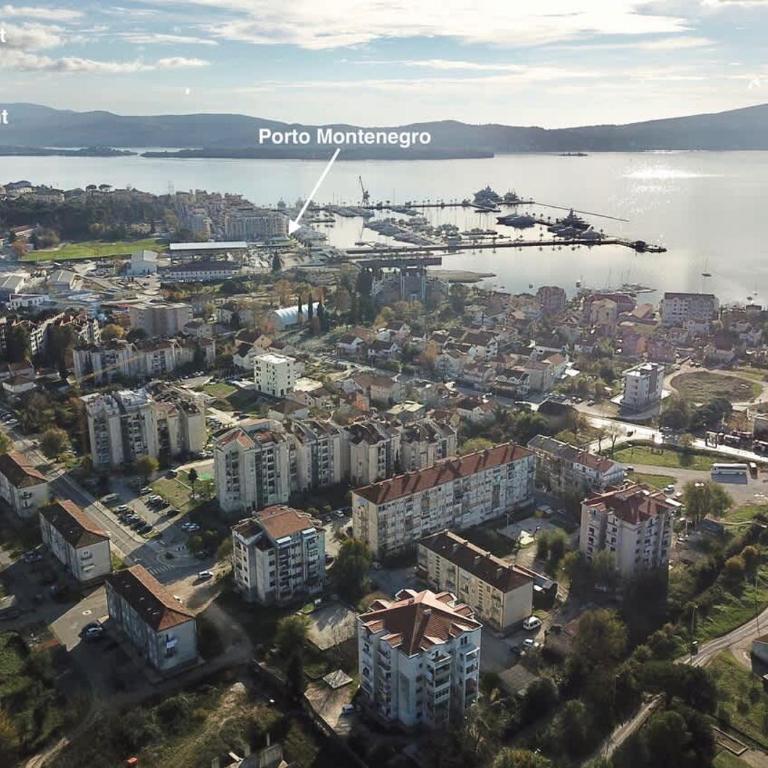 1bd Blue Paradise Apt in Tivat Center - Apartment - 18