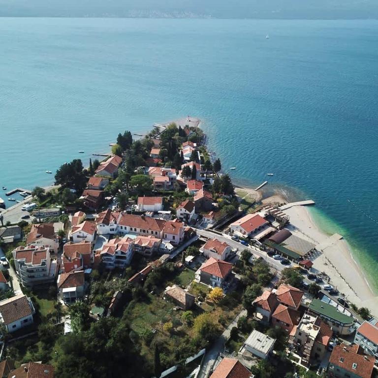 1bd Blue Paradise Apt in Tivat Center - Apartment - 25