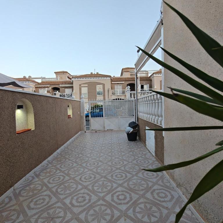 Casa Bahía - Four-Bedroom House - 12