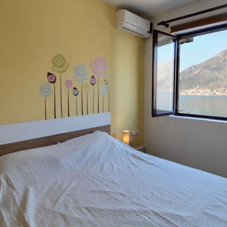 1bd Waterfront Apt w Perast Views - Apartment - 7