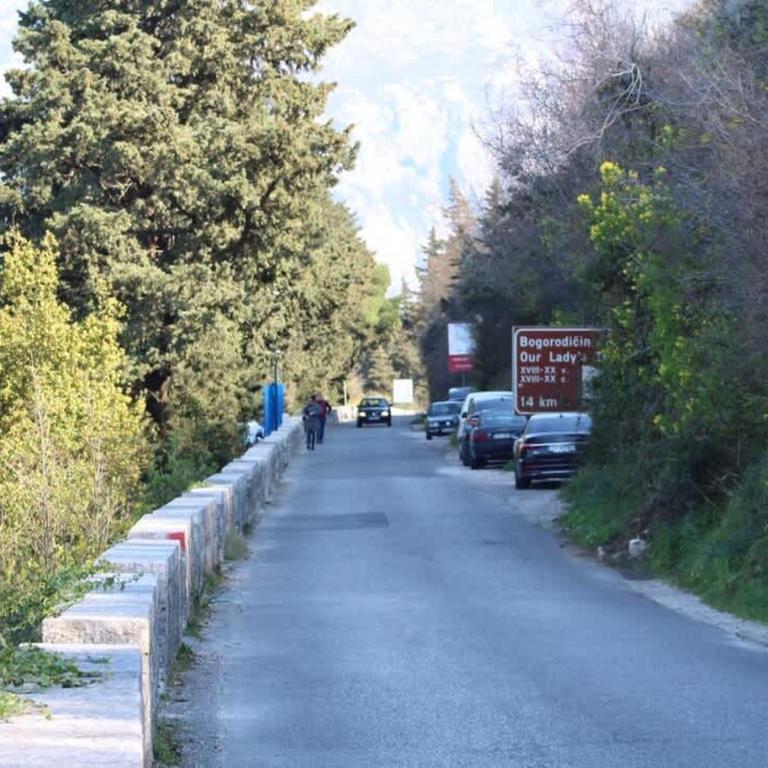 1bd Waterfront Apt w Perast Views - Apartment - 29