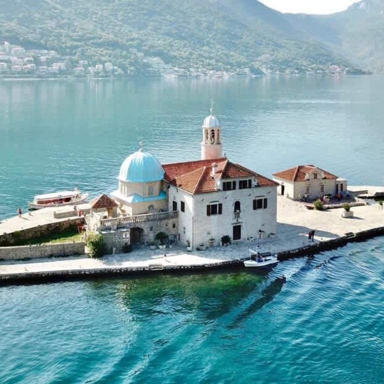 1bd Waterfront Apt w Perast Views - Apartment - 39