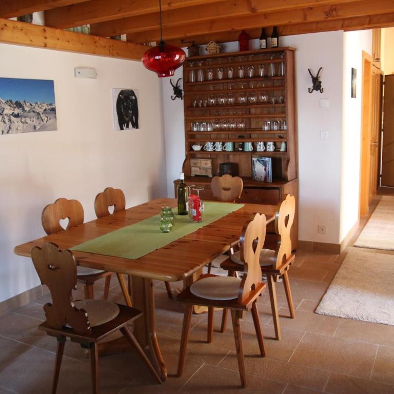 Rodasia - Appartamento con 2 Camere da Letto e con Vista Montagna - 8