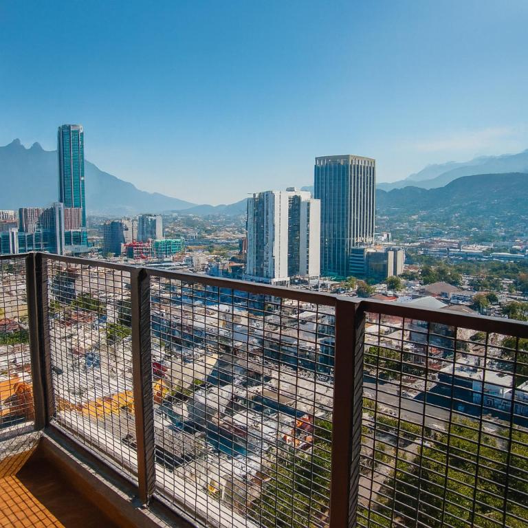 Luxury Loft Monterrey City Living at Landmark High Rise - Deluxe Apartment - 8