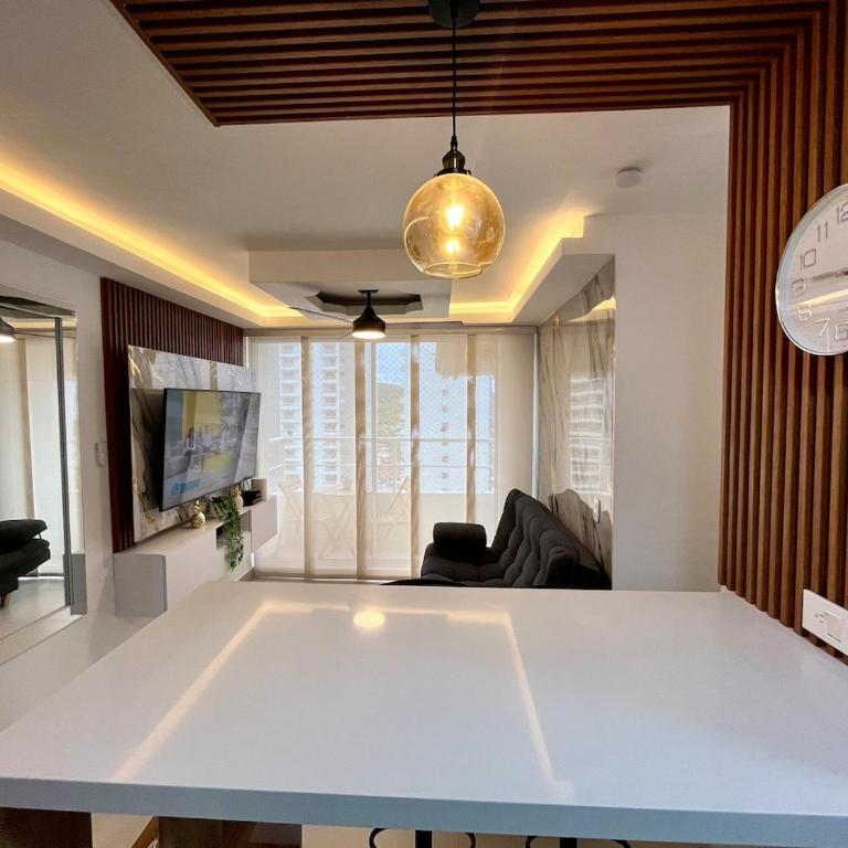 Apto Luxury Cartagena 7 minutos a pie de la playa - Three-Bedroom Apartment - 28