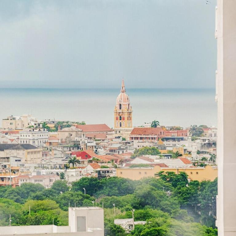 Apto Luxury Cartagena 7 minutos a pie de la playa - Three-Bedroom Apartment - 45