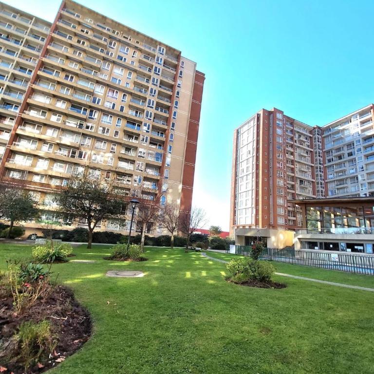 Loft Moderno con Hermosa vista - Apartamento de 1 dormitorio - 2