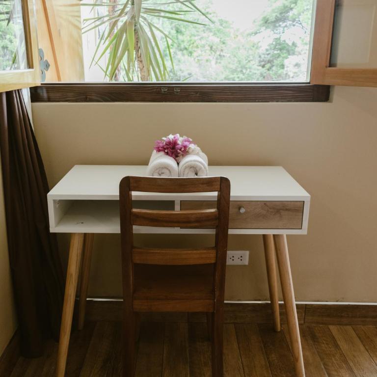 Serenity Lodge - Triple Room with Garden View - 1