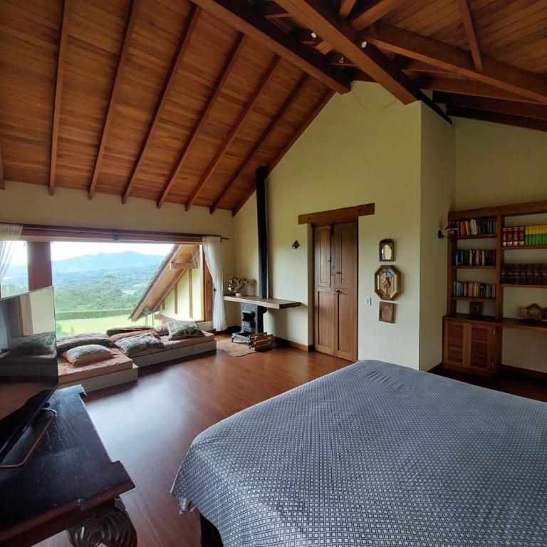 Casa de Campo, La Suiza in La Ceja, Antioquia - Casa de 5 dormitorios - 18