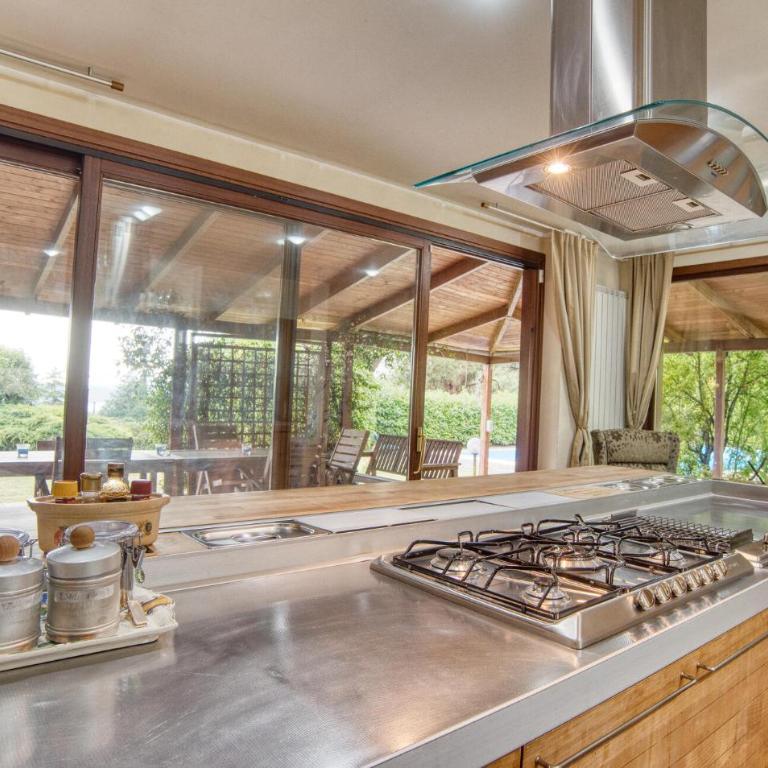 Cozy Home In Montefiascone - Ferienhaus mit 5 Schlafzimmern - 3