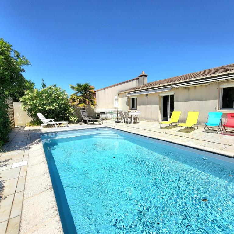 AGREABLE MAISON 2 CHAMBRES AVEC PISICINE ET STATIONNEMENT DANS UN QUARTIER CALME - FR-1-92-947 - Maison de Vacances - 15