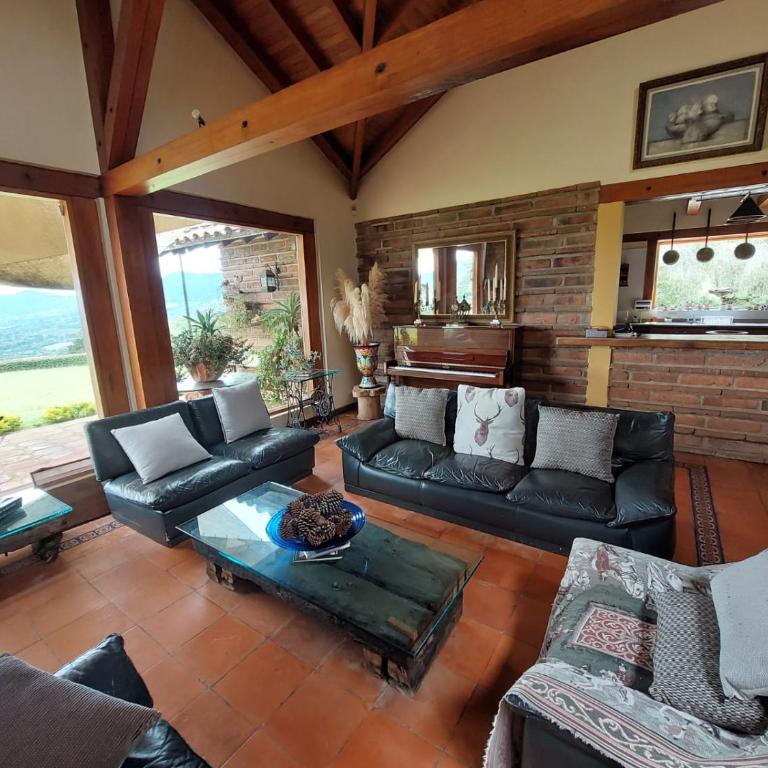 Casa de Campo, La Suiza in La Ceja, Antioquia - Casa de 5 dormitorios - 10