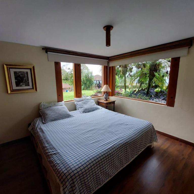Casa de Campo, La Suiza in La Ceja, Antioquia - Casa de 5 dormitorios - 28