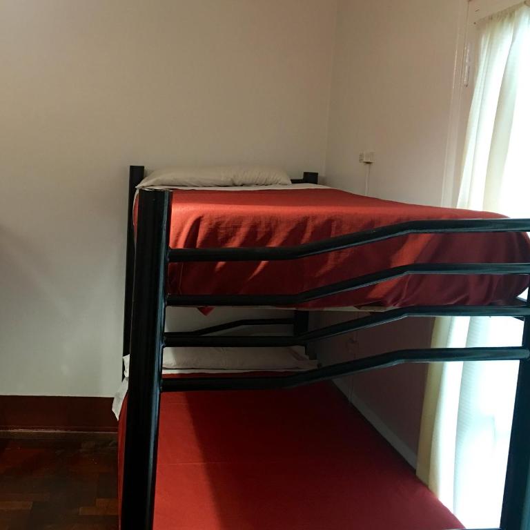 Hostel Lagares - Cama Individual en dormitorio compartido de 6 camas - 5