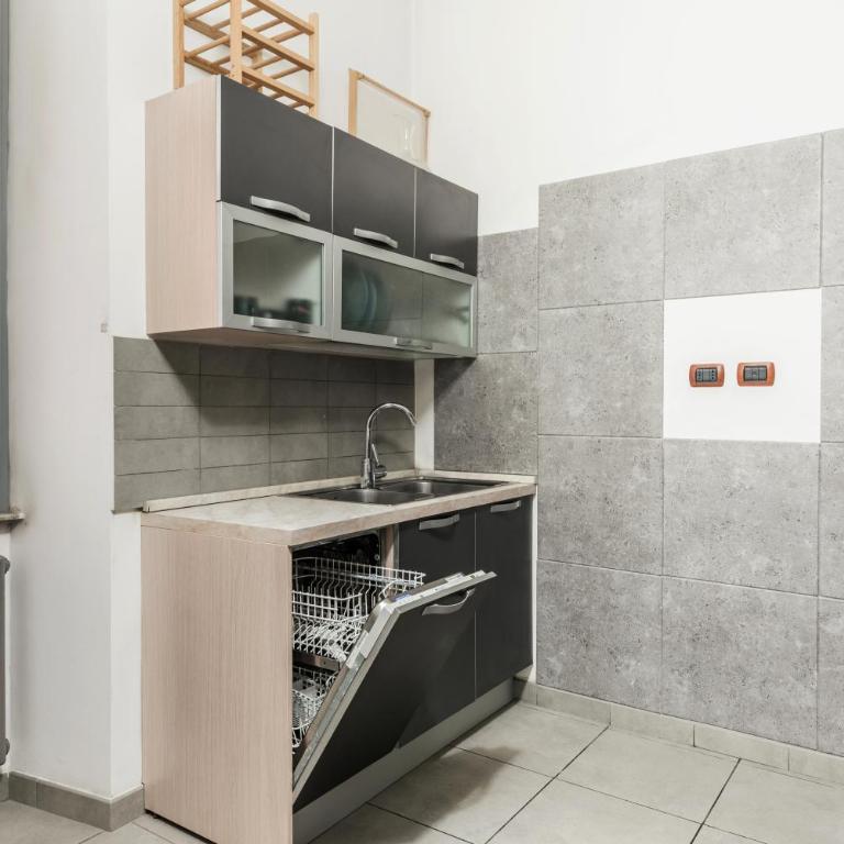 HOME Suitte in San Giovanni near Basilica - Roma - - Suite-Apartment - 17