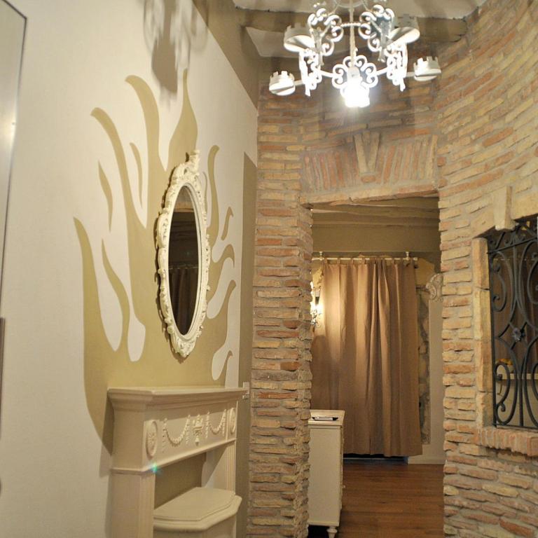 Oisife Apartments - Deluxe Studio - 4