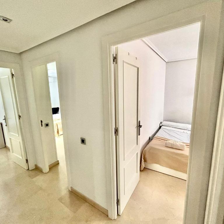 Mediterráneo Playa, a 3min del mar y con aire acondicionado - Apartamento de 4 dormitorios con balcón - 20