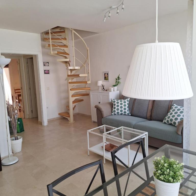 Ático fresco y luminoso con aparcamiento privado - Apartamento de 2 dormitorios - 13