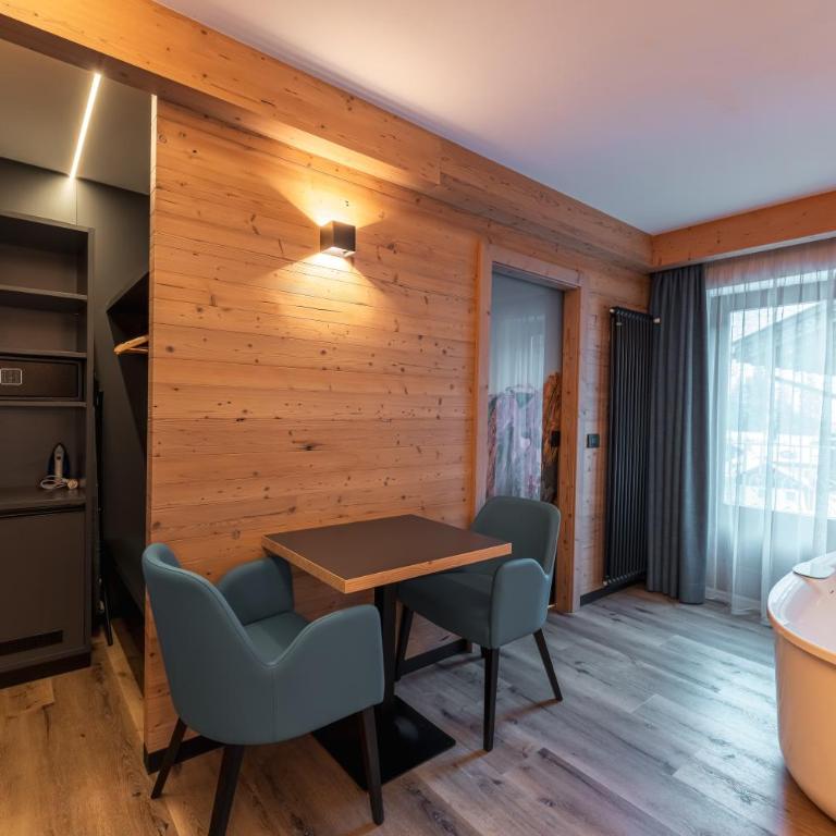 Dolomiti Luxury Mountain View BIKE FRIENDLY - Suite con Vasca Idromassaggio - 12