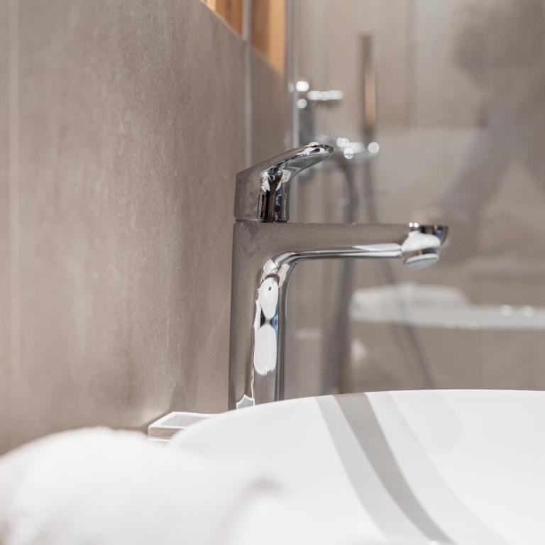 Dolomiti Luxury Mountain View BIKE FRIENDLY - Suite con Vasca Idromassaggio - 19