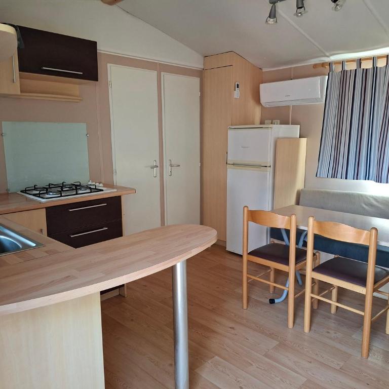 Camping Des Mimosas - Mobile Home 2 Chambres - 42