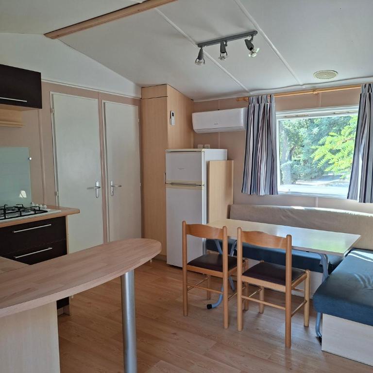 Camping Des Mimosas - Mobile Home 2 Chambres - 40