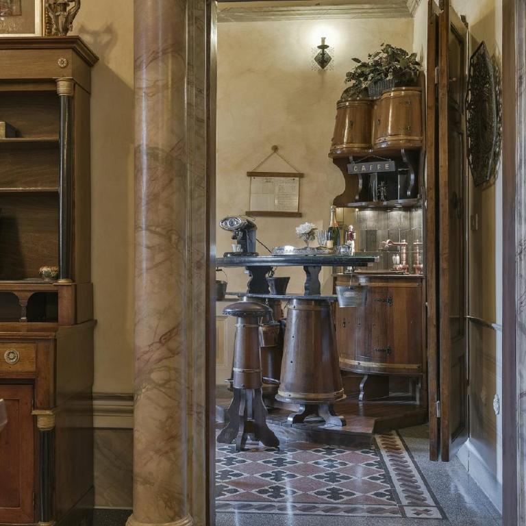 Residenze d'Epoca Palazzo Coli Bizzarrini - Imperial Suite - 10