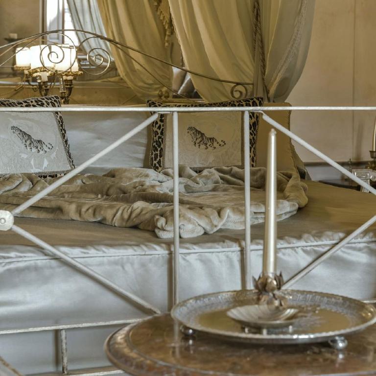 Residenze d'Epoca Palazzo Coli Bizzarrini - Imperial Suite - 19