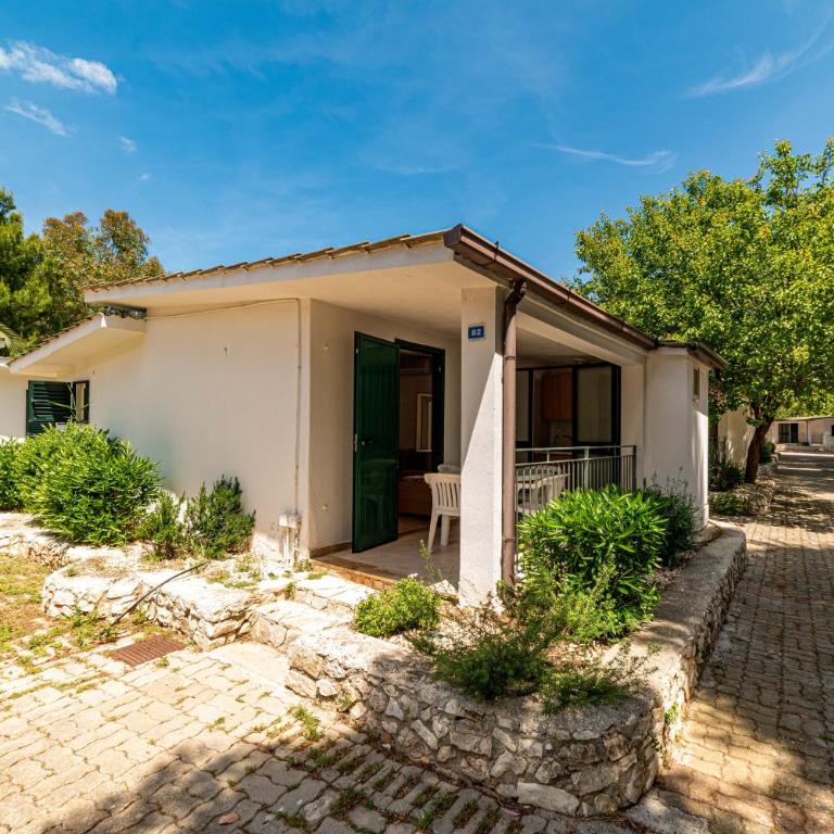 Villaggio Camping Spiaggia Lunga - Bungalow con 1 Camera da Letto - 1