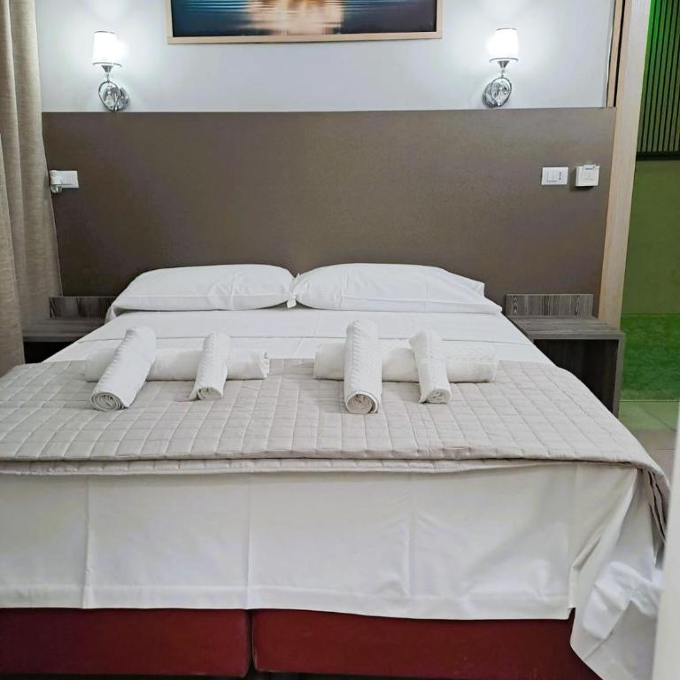 Modena Hotel - Camera Matrimoniale con Bagno Privato - 6