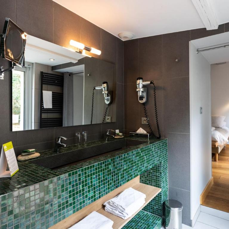Boutique Hôtel Entraigues - Chambre Double Supérieure de Luxe avec Terrasse - 13