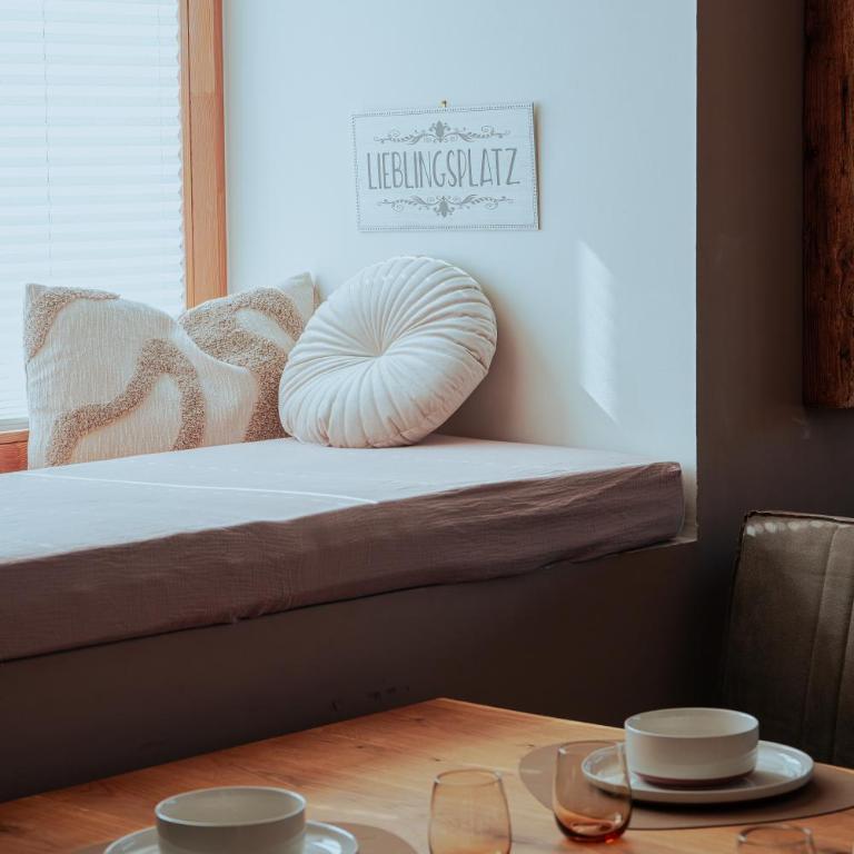 Lottas Lodge am Weissensee - Exklusive Ferienwohnung mit privatem Seezugang - Apartment mit 2 Schlafzimmern und Seeblick - 24