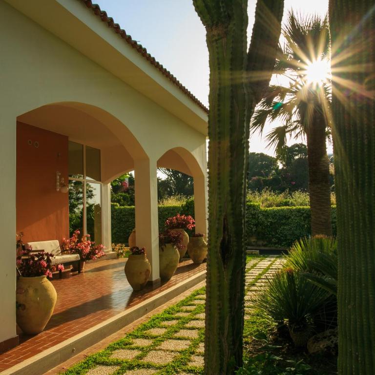 Temenos Villa by Ortigiaapartments - Villa - 4