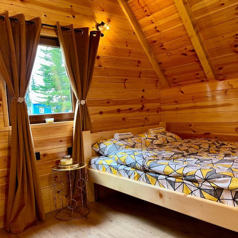 Mountain Dream - One-Bedroom Chalet - 2