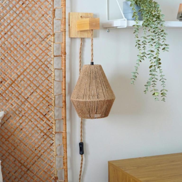 Central & Stylish Beach Flat - Three-Bedroom Apartment - 23