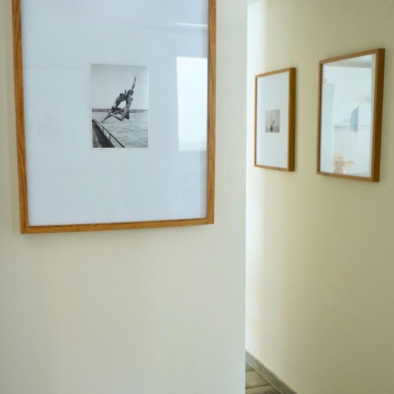 Central & Stylish Beach Flat - Three-Bedroom Apartment - 27
