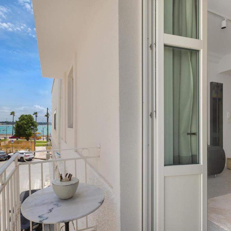 Thalassa Suites - Double Room with Balcony - 2