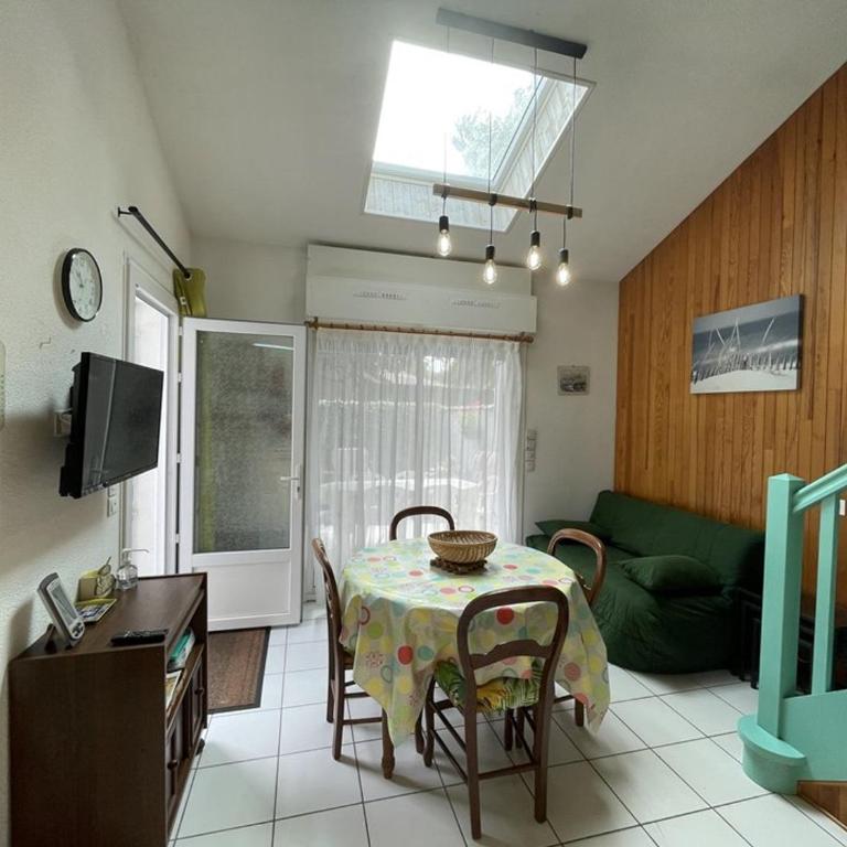Charmant T2 mezzanine pour 4 pers. avec jardinet, proche du lac à Soustons - Maison 1 Chambre - 5