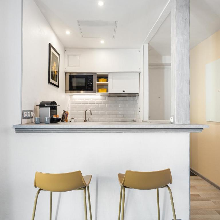 Nice Renting - 35b MASSENA - Chic Cosy Calm Balcony Massena Pedestrian Heart - Appartement 1 Chambre - 8