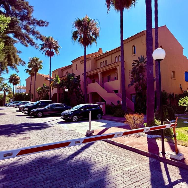 No1 - Beachfront Estepona, close to port, 2 bedroom, 2 bathroom, sleeps 5 - Apartamento Familiar de 2 dormitorios con vistas - 23