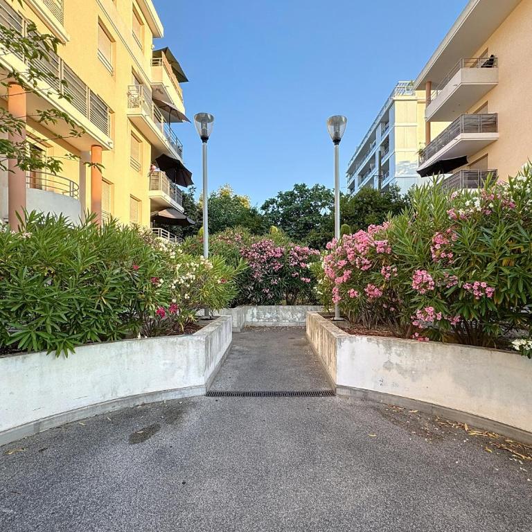 Cosy nid, terrasse & 2 parkings - Appartement 1 Chambre - 15