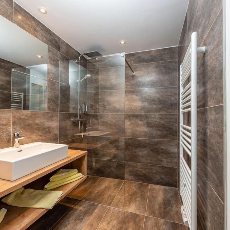 Hotel Pehab - Rooftop-Spa - Doppelzimmer mit Bergblick - 1
