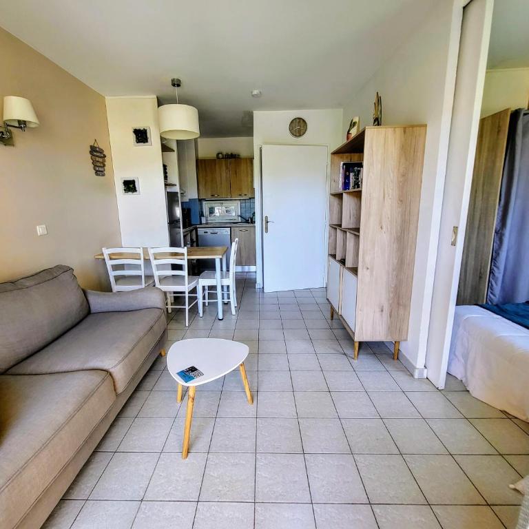 Beau T2 à Golfe-Juan vue piscines parc tropical Résidence du Golf proches plages - Apartment mit 1 Schlafzimmer - 8