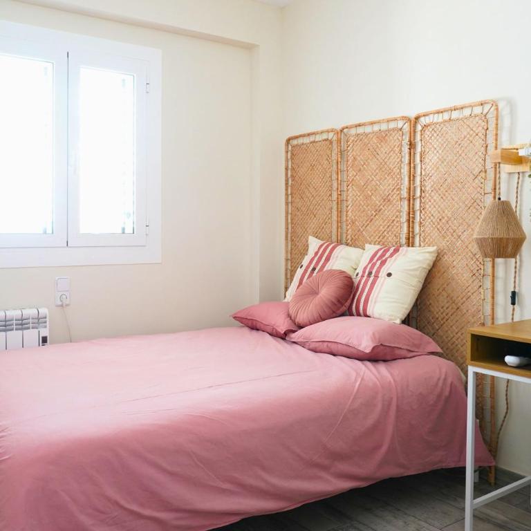 Central & Stylish Beach Flat - Three-Bedroom Apartment - 8