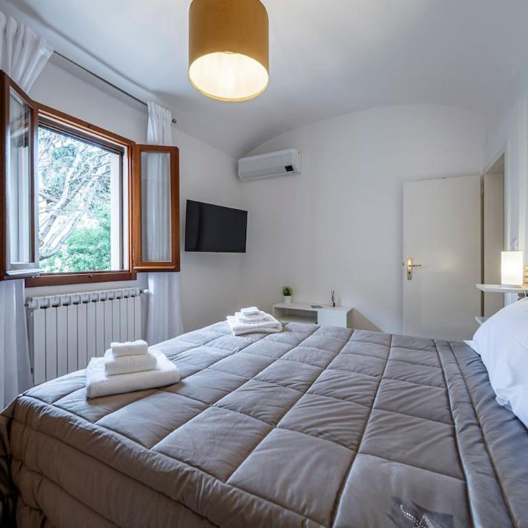 City centre - Beautiful cottage with garden - Casa con 2 Camere da Letto - 3