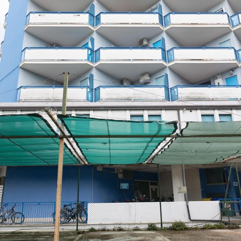 Seaside Apartment - vista mare e posto auto - Three-Bedroom Apartment - 2