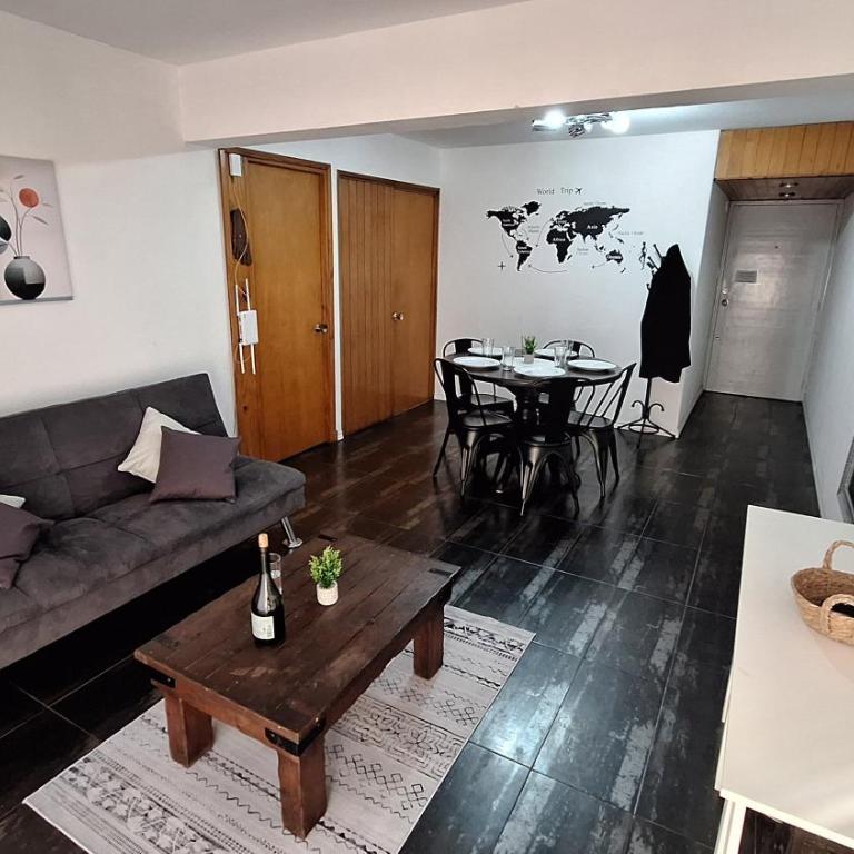 Centric Loc - Sleeps 5 - Balcony - High Speed WiFi - Two-Bedroom Apartment - 3