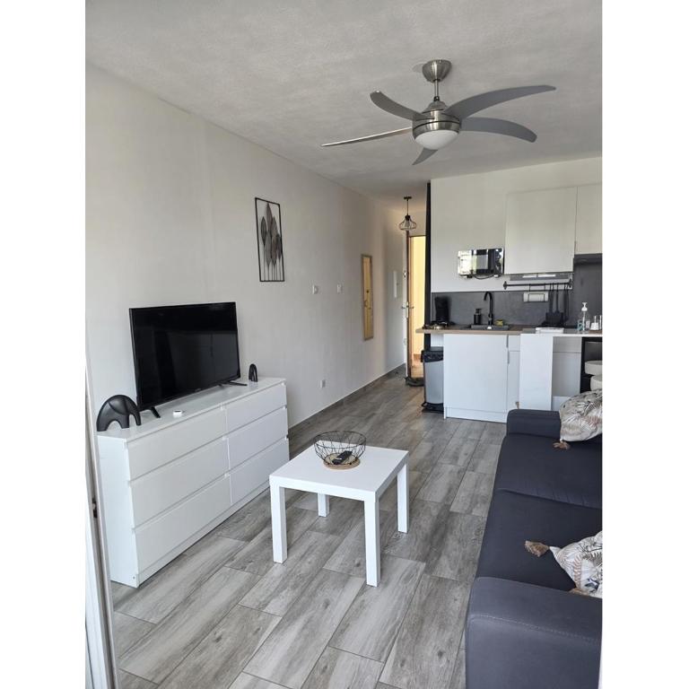 Studio Climatisé parking plage pinède, tout à pied - Apartment mit 1 Schlafzimmer - 12