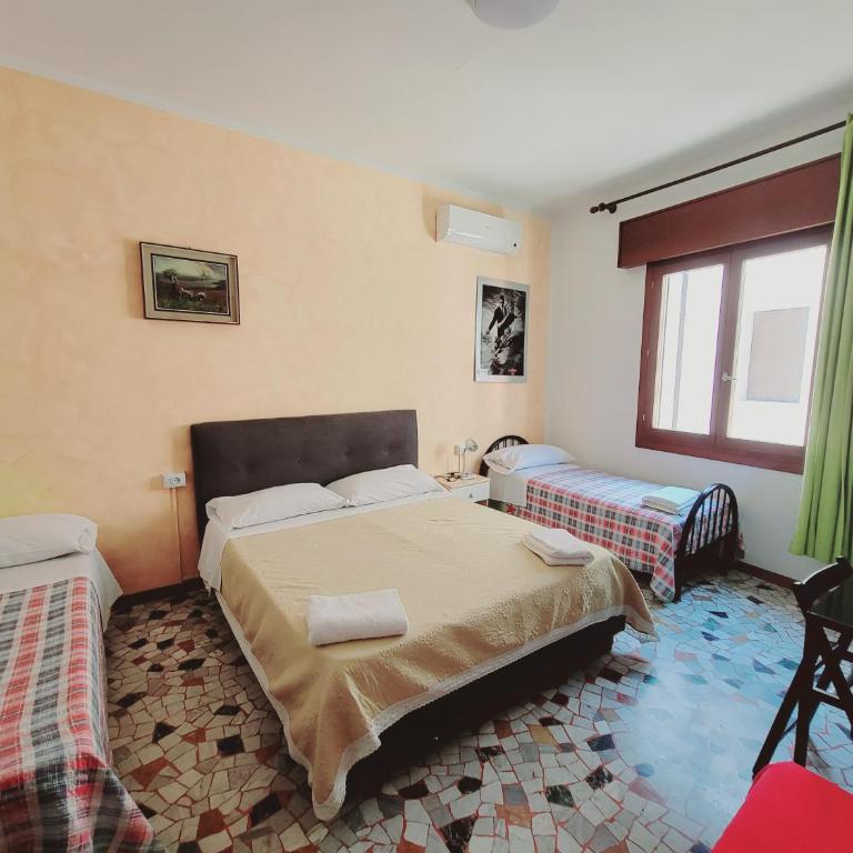 The Caponi Bros - Camera Quadrupla con Bagno Privato Esterno - 1