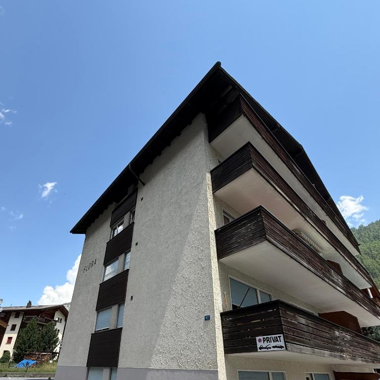 Gorgeous Modern Mountain View Flat in Täsch with free parking - Apartment mit 2 Schlafzimmern und Bergblick - 32